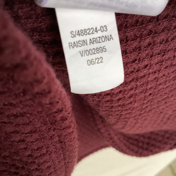 Old Navy waffle Henley women’s shirt - Picture 10 of 12